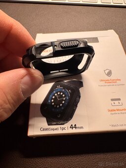 Spigen Rugged Armor odolné puzdro pre Apple Watch 44 mm - 2