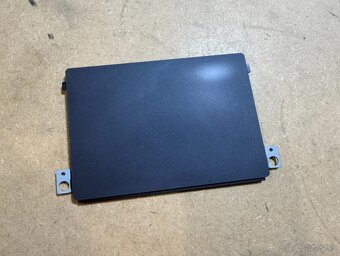 Touchpad modul Dell s doskou a káblom – používaný originál.. - 2