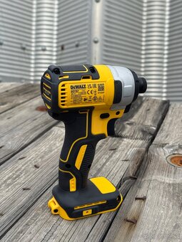 AKU razovy uťahovák Dewalt - 2