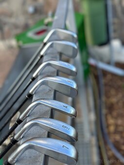 Predám golfový set želiez – Callaway Apex DCB 21 (grafit) - 2