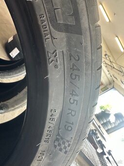 245/45r19 - 2