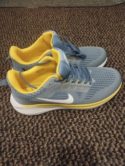 Botasky Nike 43 - 2
