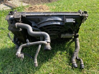 BMW e46 chladič klíma sahara expanzná nádrž - 2