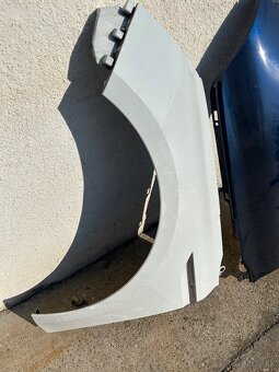 blatnik megane 4 modry pravy, biely predany - 2