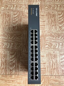 TP-Link TL-SF1024D 24-portový Ethernet switch 10/100 Mbps - 2