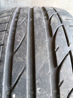 235/40 R19 letne pneumatiky - 2