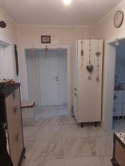 Predám kompletne zrekonštruovaný 3,5 izbový byt - 2