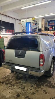nissan navara 2.5 dci 2006 rok strieborna - 2