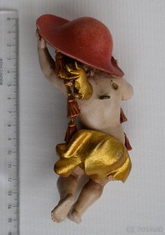 Drevena socha anjela na zavesenie - 2