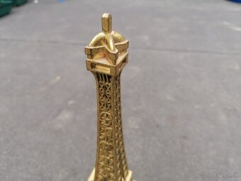 Predám Eiffelova veža - 2