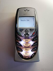 Predám Nokia 8310 - 2
