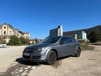 Opel Astra H 66kw - 2