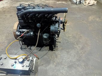 Predám motor Zetor 6901,6201,7201 - 2