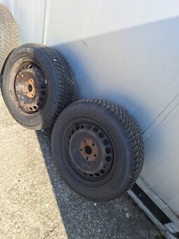 Predám zimné obuté 5x112- 195/65/15 conti+dunlop - 2