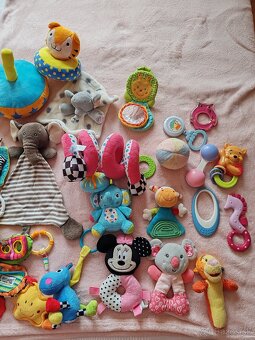 Hrkalky, Hryzatka atď. Spolu 20 ks - 2