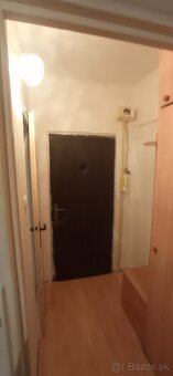 1 izbový 35m2 Komarno - 2