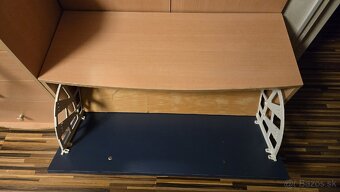 Komoda na topánky. - 2