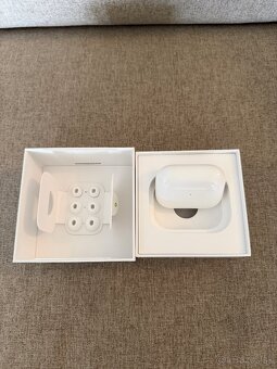 Apple AirPods Pro 2nd (USB-C) - TOP STAV - 2