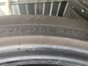 235/45 R18 zimné pneumatiky - 2