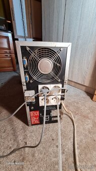 Predám záložný zdroj Elteco PS20 8A ,2000V A - 2