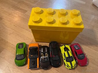 Lego box a auticka - 2