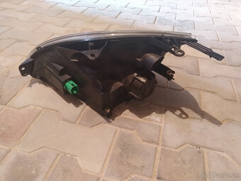 Svetlo Ford Fiesta - 2