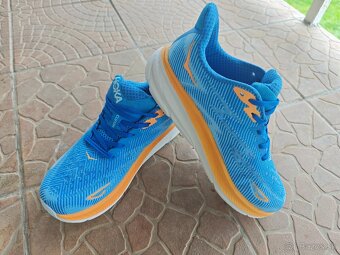 Bezecke tenisky HOKA Clifton 9 - 2