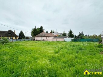 NA PREDAJ PEKNÝ STAVEBNÝ POZEMOK V HURBANOVE, 820 m2 - 2