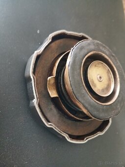 Viečko chladiča traktor škoda 30 a pod. - 2
