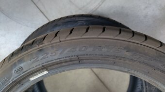225/40R18 P ZERO RUNFLAT 92W - 2