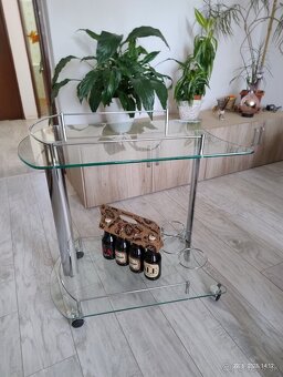 Servirovaci stolík - 2