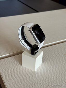 Apple Watch Series 4, 44mm – biele - 2
