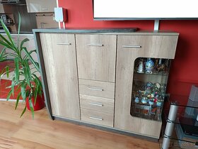 Predám konferenčný stolík, komodu a audio stolík, samostatne - 2