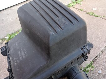 Filter box VW Golf III - 2