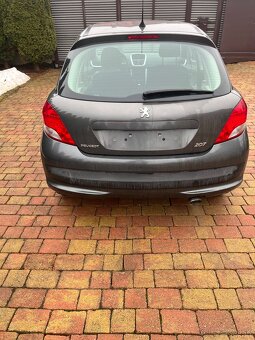Peugeot 207 1.4benzin - 2