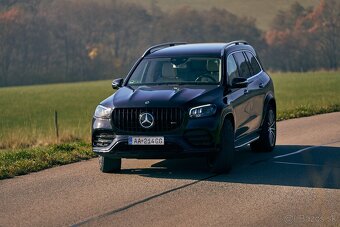 Transfer na letiska TN-Schwechat , BA, Budapešť , Praha - 2