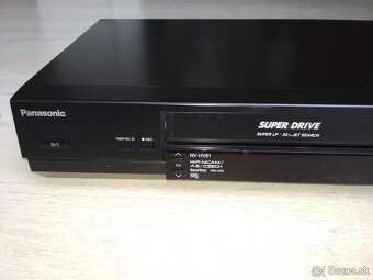 Videorekordér Panasonic NV-HV61, HIFI STEREO - 2