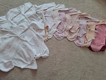 Balíček oblečenia 0-6m pre dievcatko - 2