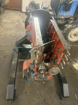 ponúkam blok motor Zetor - 2