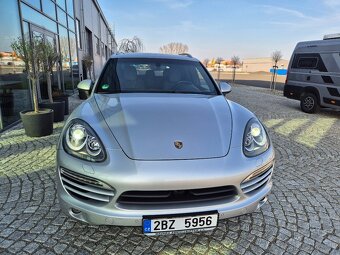 Porsche cayenne 3.0 TDI plná výbava - 2