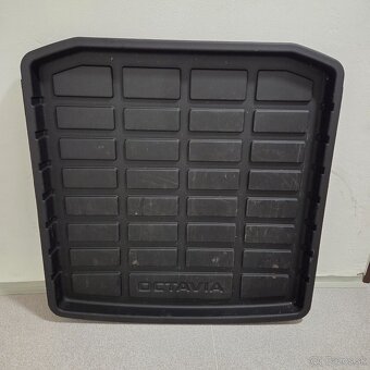 TOP: Plastova vana do kufra Octavia 4 - 2