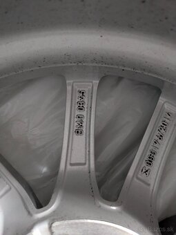 Predám kompletnú sadu BMW diskov a pneu Goodyear - 2