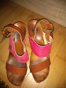 Kožené sandále na platforme Baťa - 2