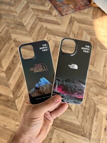 The North Face kryt na iPhone 12, iPhone 13 a iPhone 14 - 2