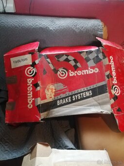 Brembo přední brzdové kotouče Subaru lmpteza - 2