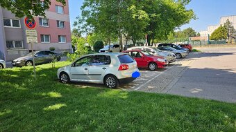 VW Golf 1.4 benzín, 55 kW – r. 2004 – - 2
