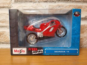 Predám modely motoriek 1:18 - 2