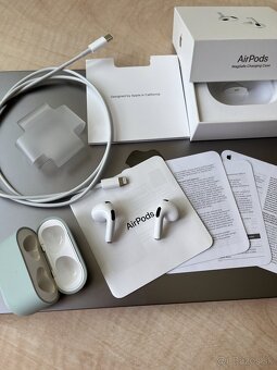 Apple AirPods 3. generácie s MagSafe nabíjacím puzdrom - 2