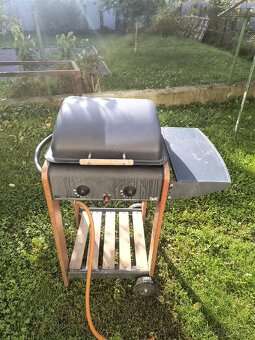 Predám plne funkčný záhradný plynový grill - 2