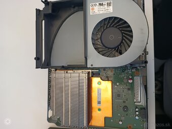 Predám súčiastky z Xbox one X - 2